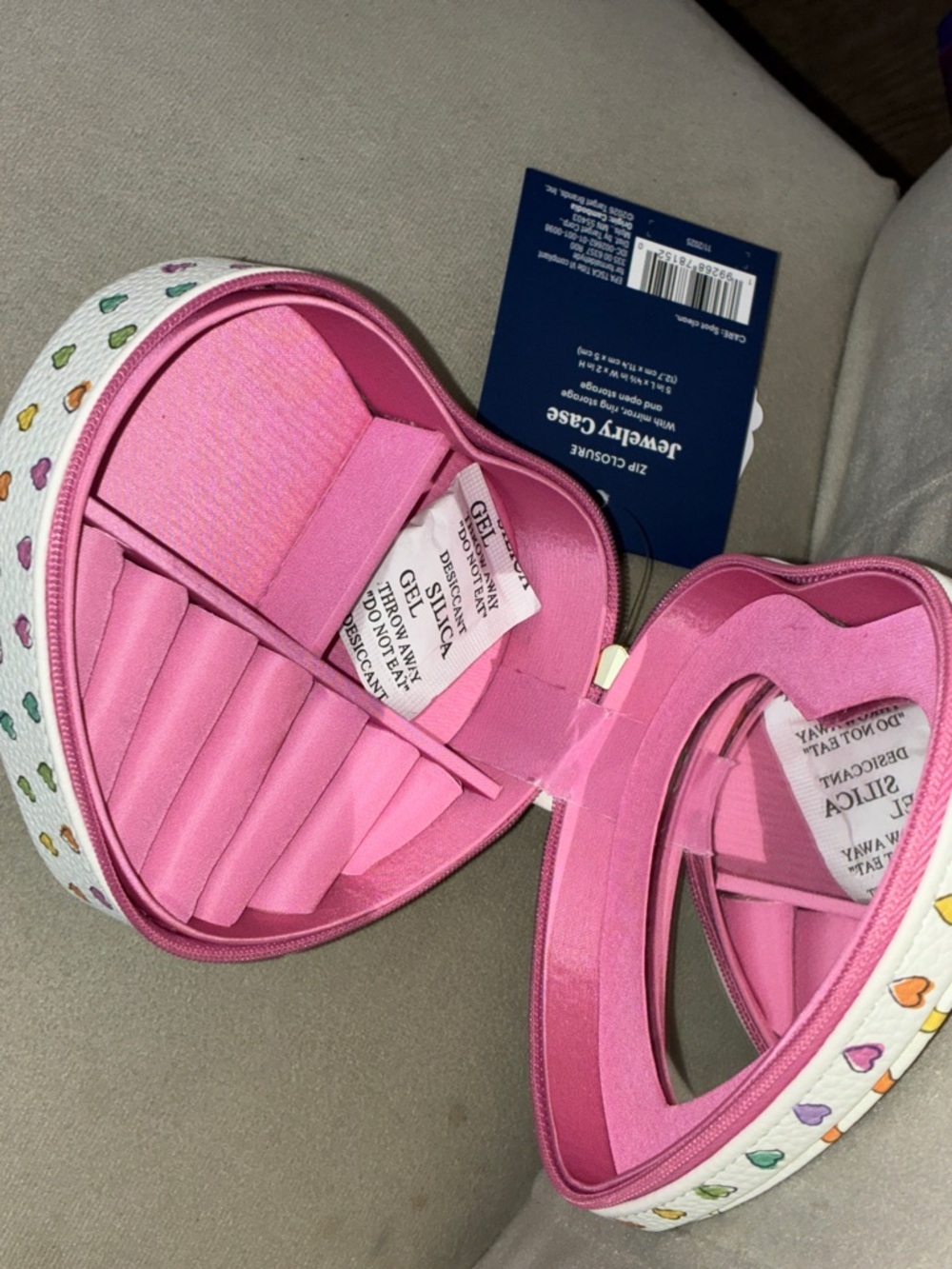 Roller Rabbit Heart shaped jewelry case - Picture 5 of 5